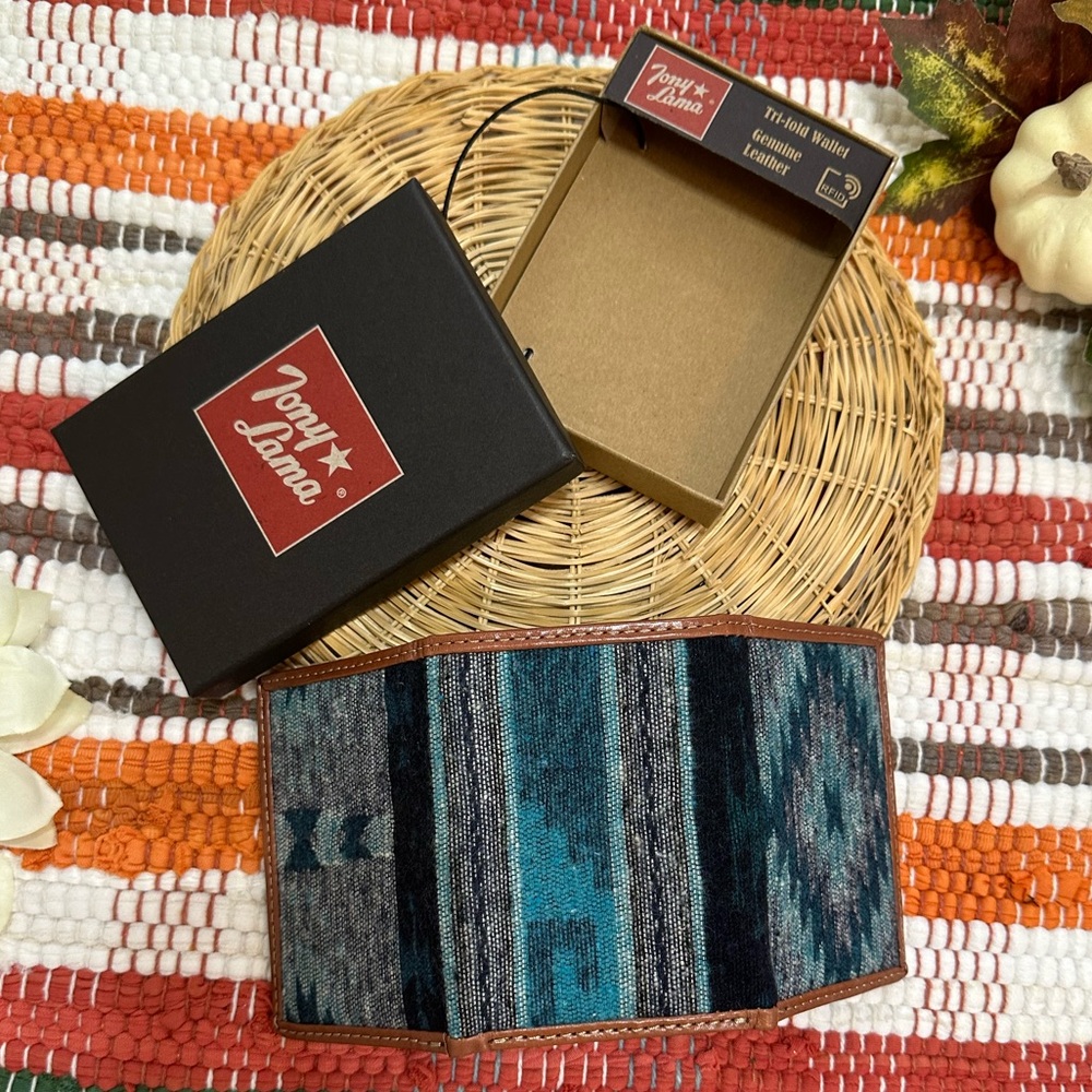 New Tony Lama Tri-Fold Wallet RFID Blue Aztec Canvas Leather Cowboy Western NWT - Picture 15 of 15